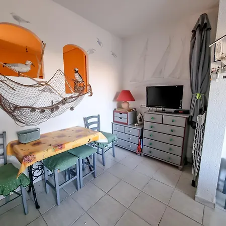 Porto Di Mar Yourhosthelper *